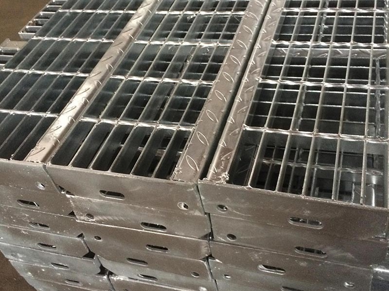 Metal Grating: What Is It? How Is It Used? Types Of