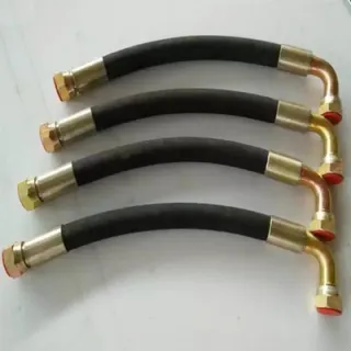 Bulk Hydraulic Fittings/Bulk hydraulic hoses are used to transport petroleum-based fluids and lubricants. They have a maximum constant working pressure of 3000 psi. The hose tubes and covers are made of synthetic rubber. These hoses are reinforced with a