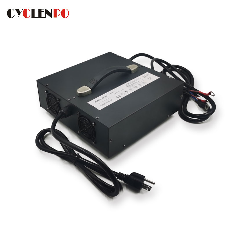 Two Outputs Lifepo4 Lithium Ion Battery Charger 36V 10A / 12V 30A