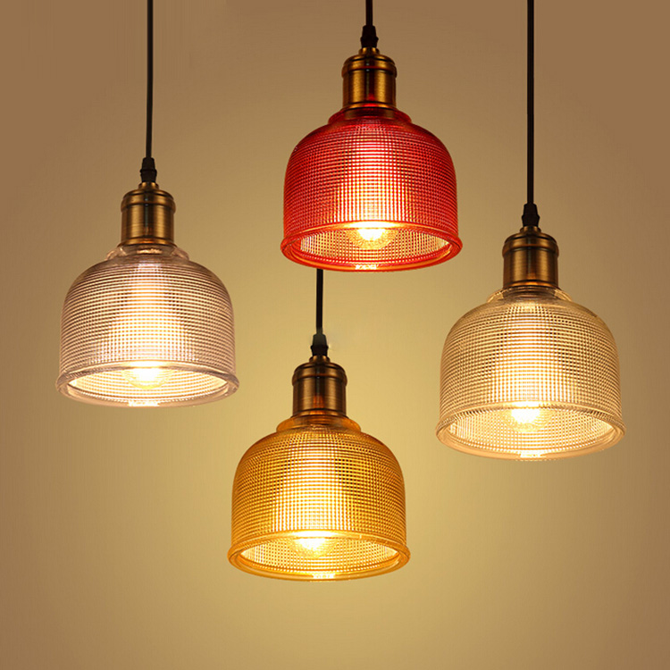 Moderne bunte Glaspendelleuchten mit unterschiedlichem Lampenschirm für dekorative Innenlampe