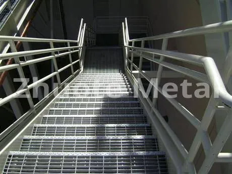 Stair tread steel grating