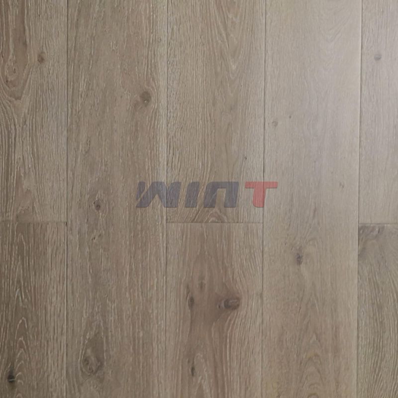 Hardwood Flooring / Engineered Floor