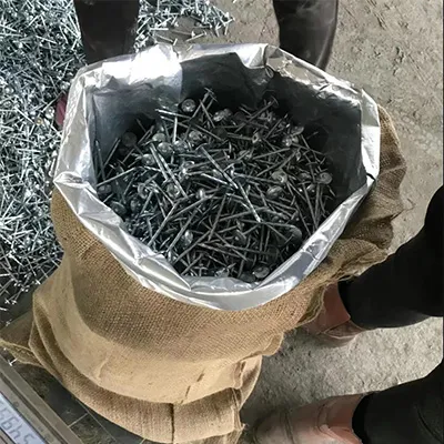 roofing nails packing in gunny bag.jpg