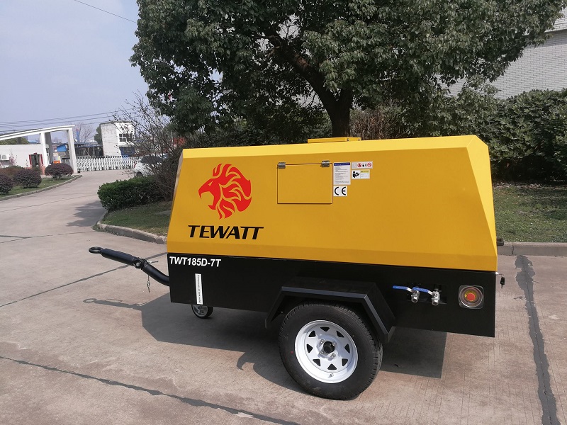 Why Do We Need An Air Compressor for Sandblasting and Spraying?