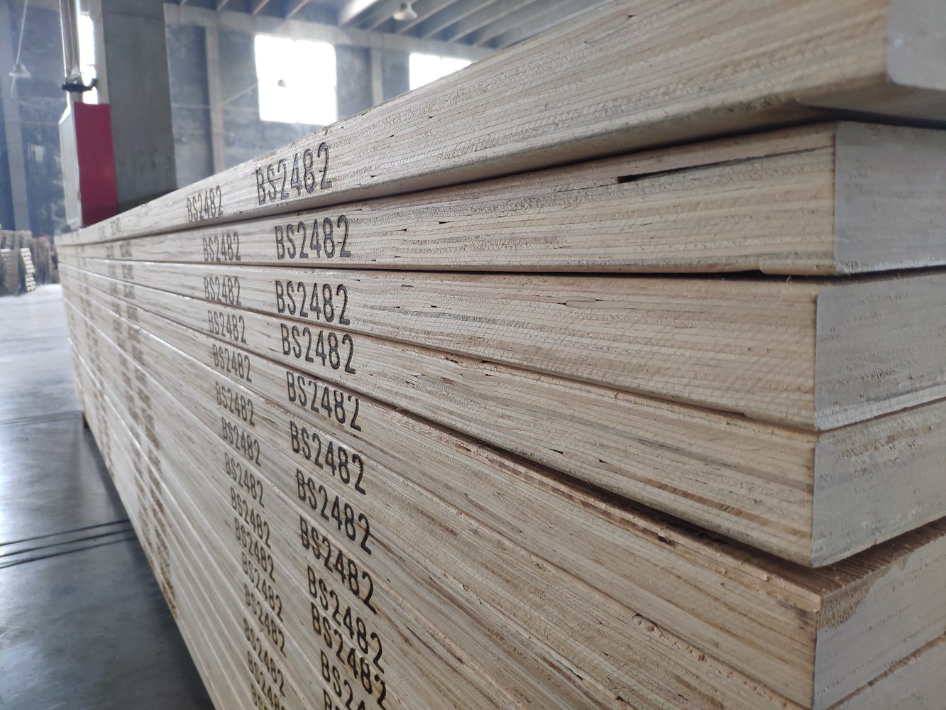 BS 2482 LVL SCAFFOLD BOARD