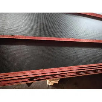 Anti slip phenolic resin plywood