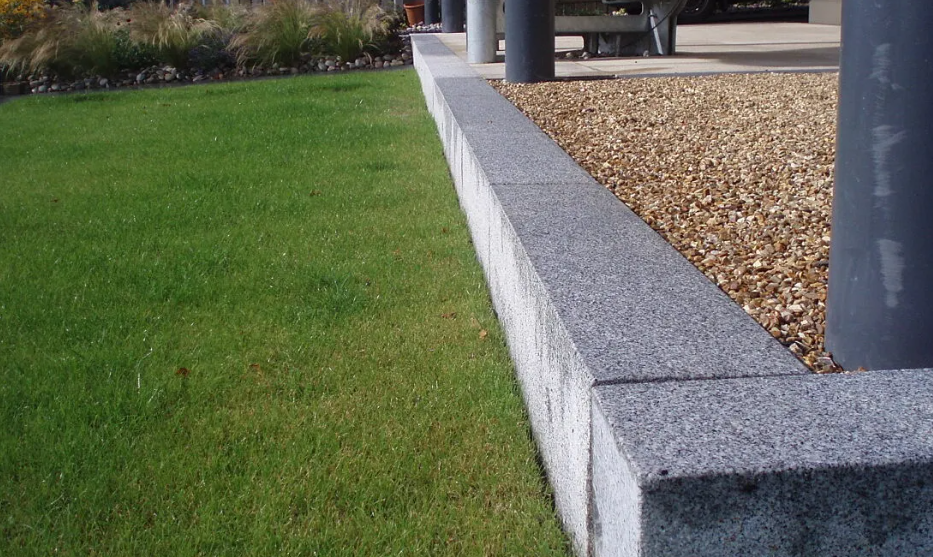 Straight Kerb - Silver Grey Granite 