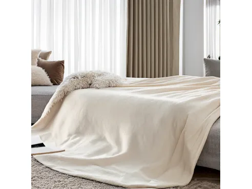 Why Choose Polyester Fabric for Home Textile Projects