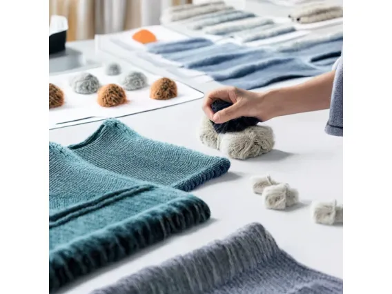 Benefits of working with a private label sweater supplier