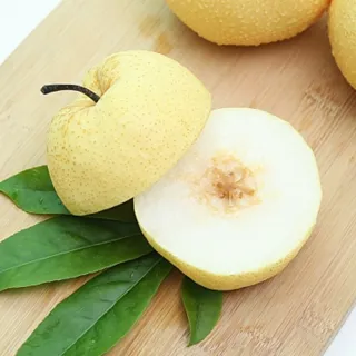 Ya-pears are typically medium to large-sized, and have a distinctive teardrop shape. Compared to other varieties, ya-pears have a softer flesh texture.