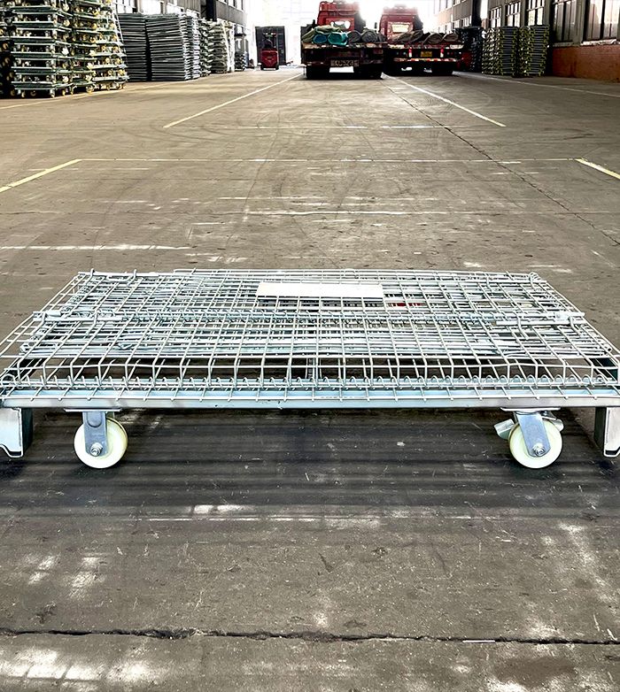 Metal Wire Decking ensures stability and durability for your warehouse shelves.