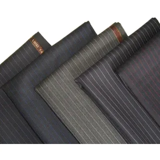 T/R fabric making mandarin-collar jacket, jacket lapels and leisure Suit, suits, suits, T/R fabrics of polyester viscose blended fabric. Polyester-viscose blended mix is one of the two economies are highly complementary Spinning. Polyester viscose type ha