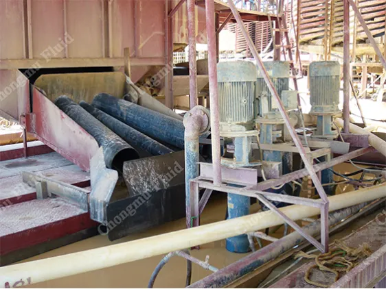 Pam buburan menegak digunakan dalam bijih besi Afrika