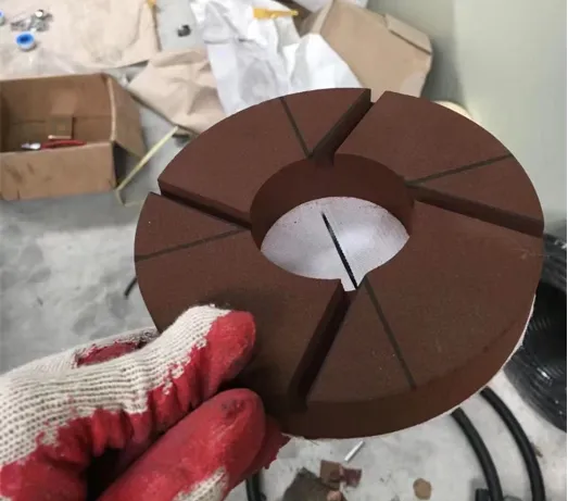 What is effect of the different abrasive materials to metal polishing?