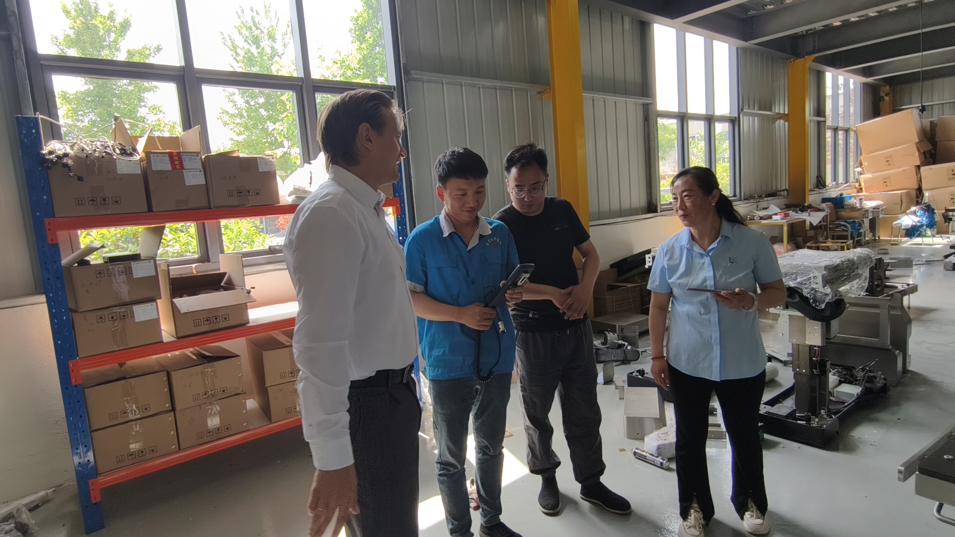The customer came to visit the factory