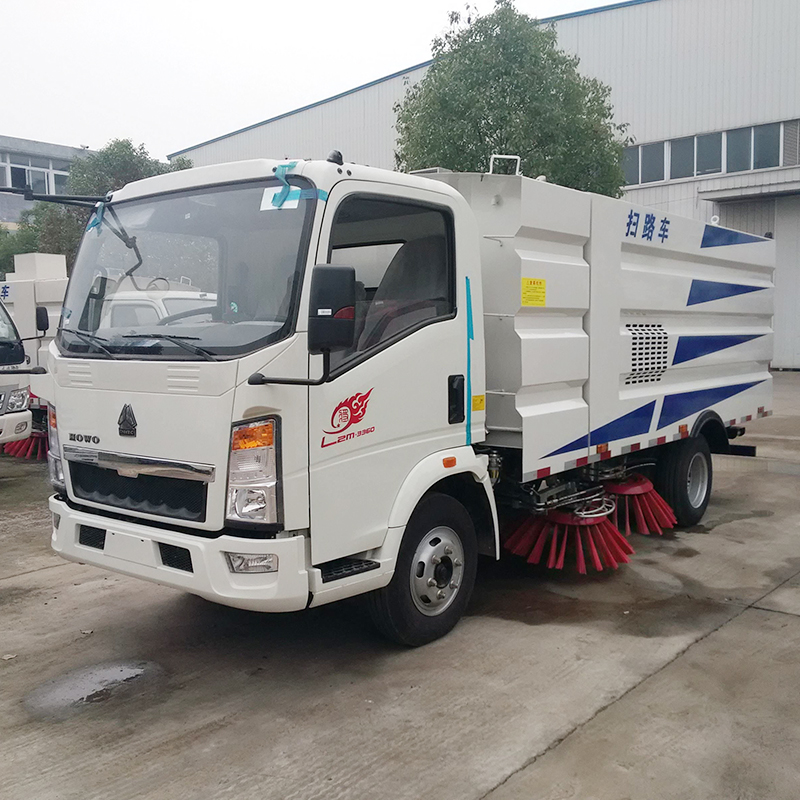 HOWO Sweeper Truck