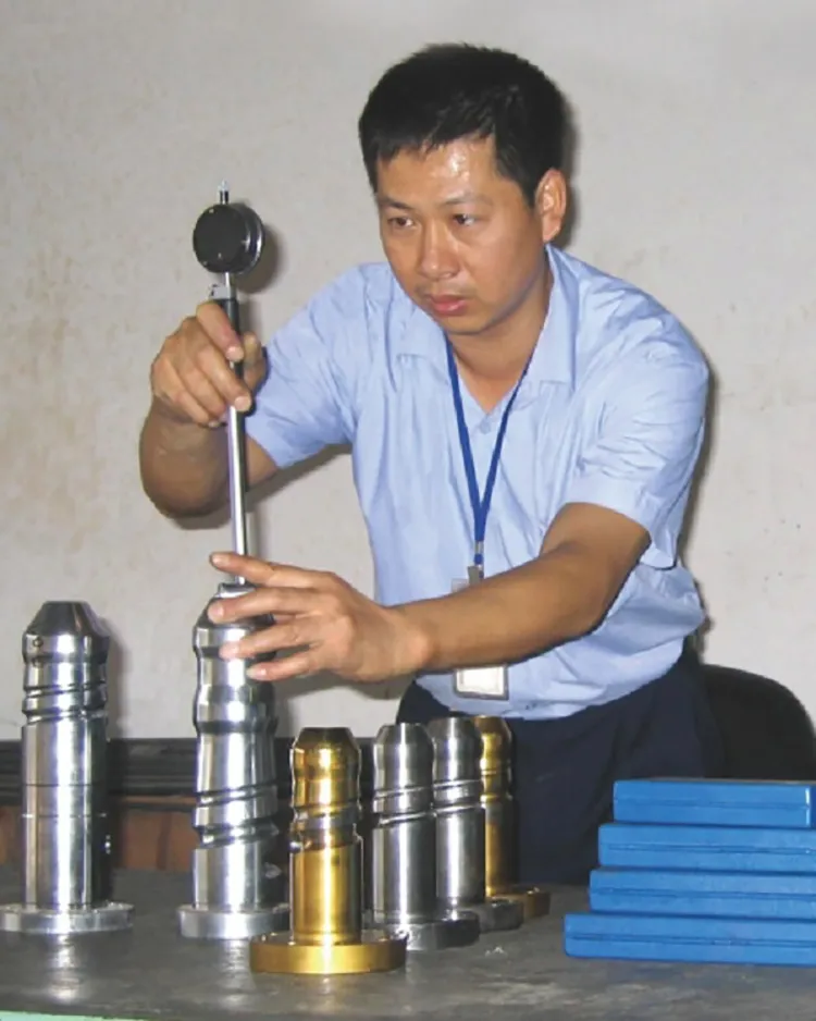 HDPE Bottle Extrusion Blow Molding Machine