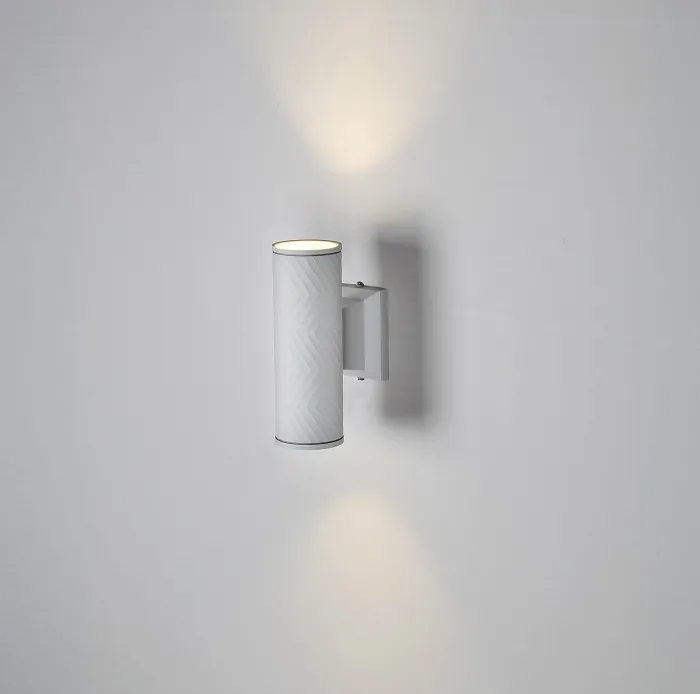 Outdoor wall light with GU10