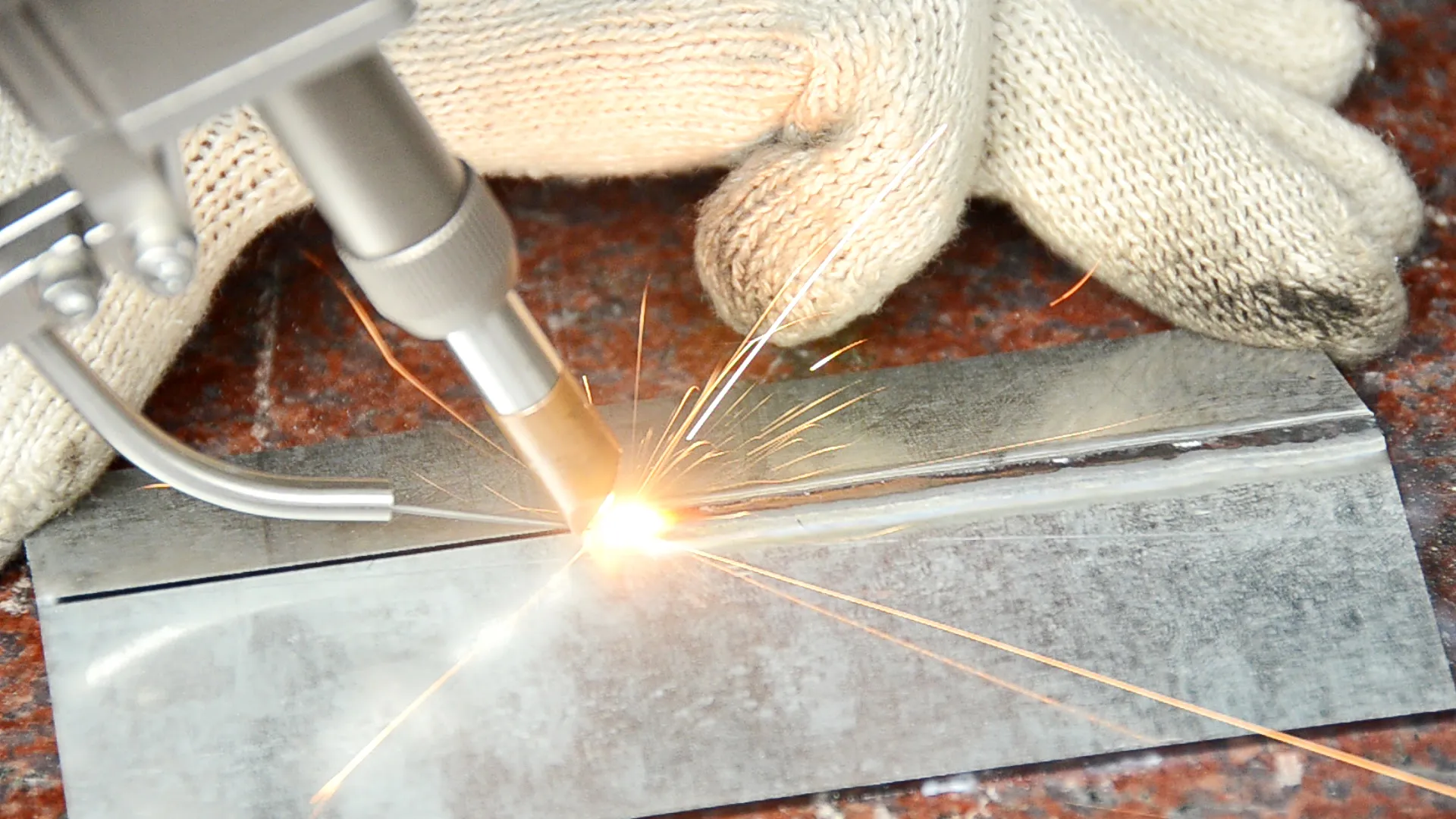 Model H Water-Cooled Handheld Fiber Laser Welding Machine
