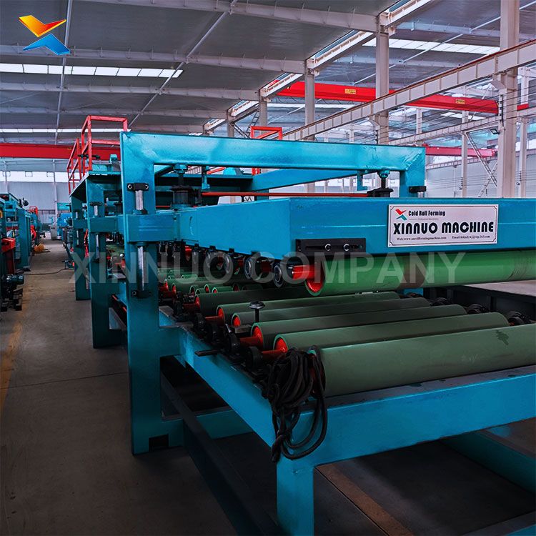 High Speed Color Steel Panel Machine