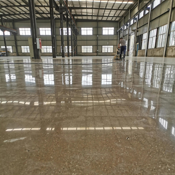 Emery wear-resistant floor coating