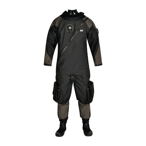 A Few Great Reasons To Choose A Drysuit Over A Thick Wetsuit