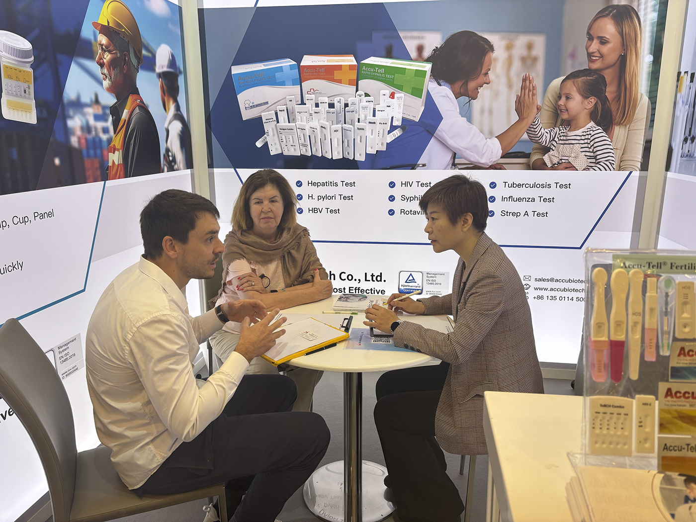 AccuBioTech Achieves Success at Medlab Middle East 2025 Exhibition