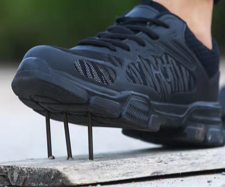 Lightweight, breathable and deodorant work shoes