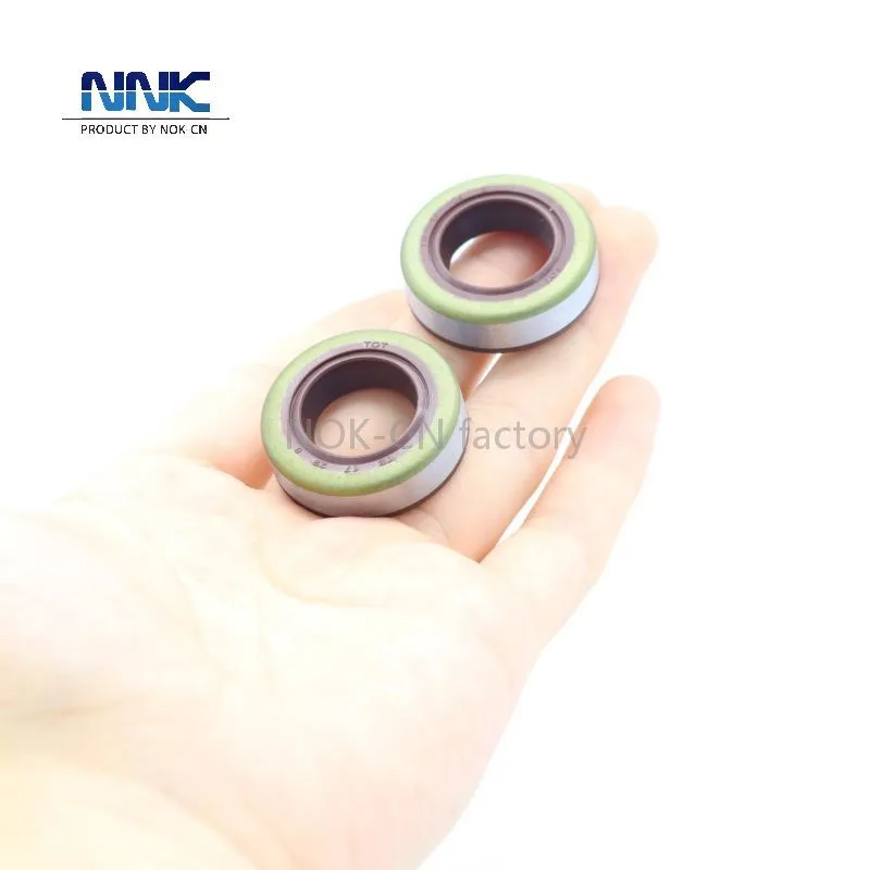 NNK 17 * 29 * 8 تيرا بايت نوع ختم الزيت التلقائي لأجزاء تويوتا NBR الأختام المطاطية NOK - CN factory