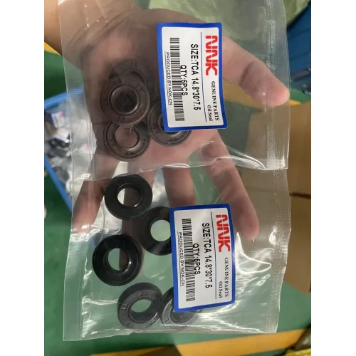 L150-5922 Oil Seal Hitachi Auto Parts Oil Seal 14.8*30*7.5/8