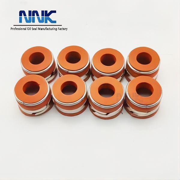 Engine Valve Stem Oil Seal RE31617 FKM Valve Seal For John Deere