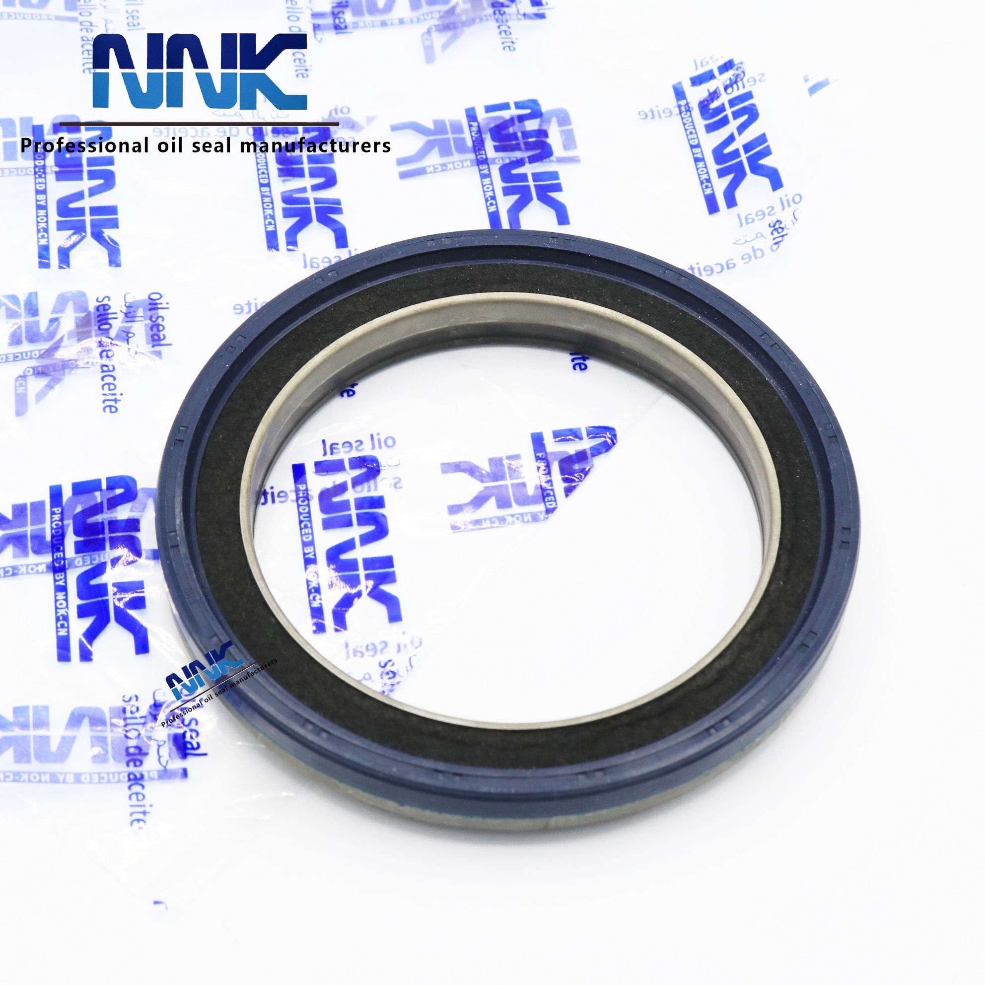 Truck Oil Seal AZ4079F 100*135*13/10 Crankshaft rear oil seal