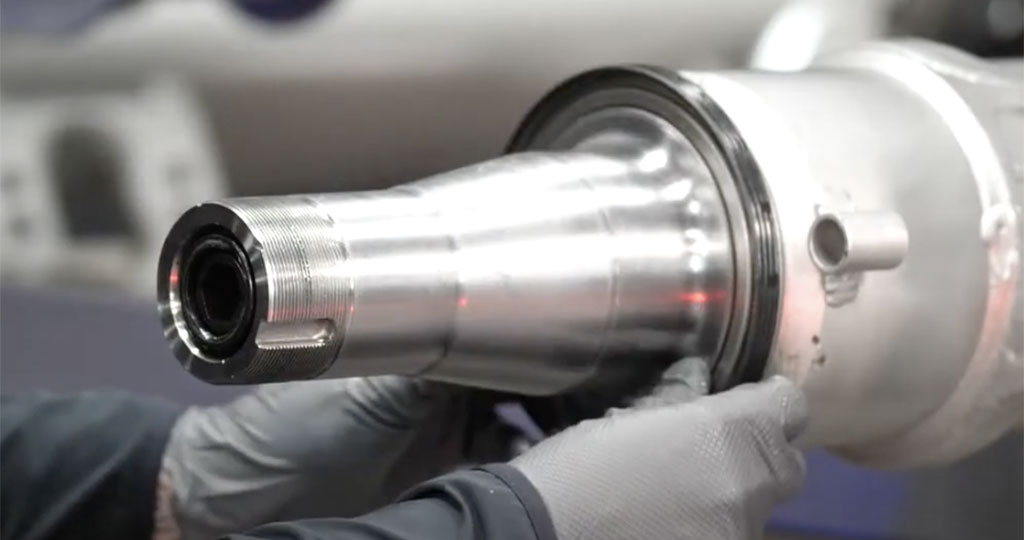Nine Steps to Install Wheel Hub Oil Seal