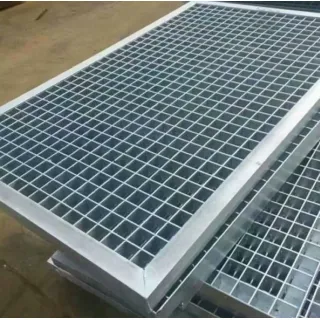Steel grating is widely used as floors, mezzanines, stair treads, fencing, trench covers and maintenance platforms in factories, workshops, motor rooms, trolley channels, heavy loading areas, boiler equipment and heavy equipment areas, etc.