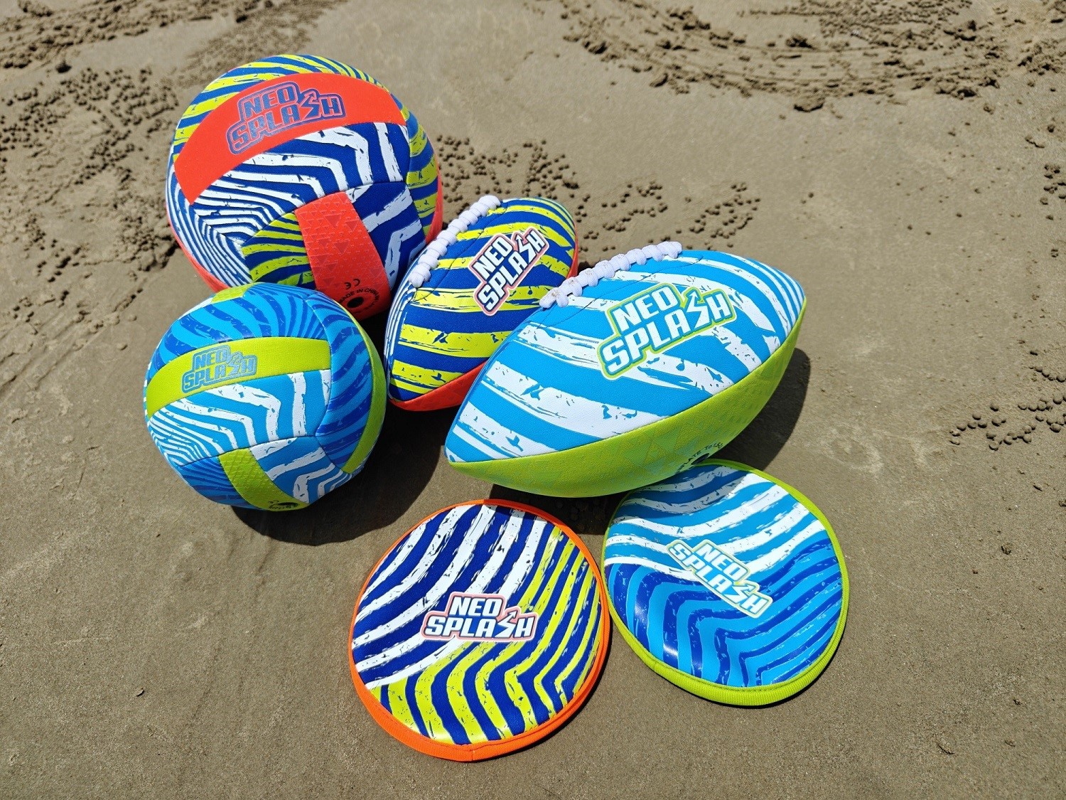 Beach Vacation Essentials: Lightweight Neoprene Toy Packing List