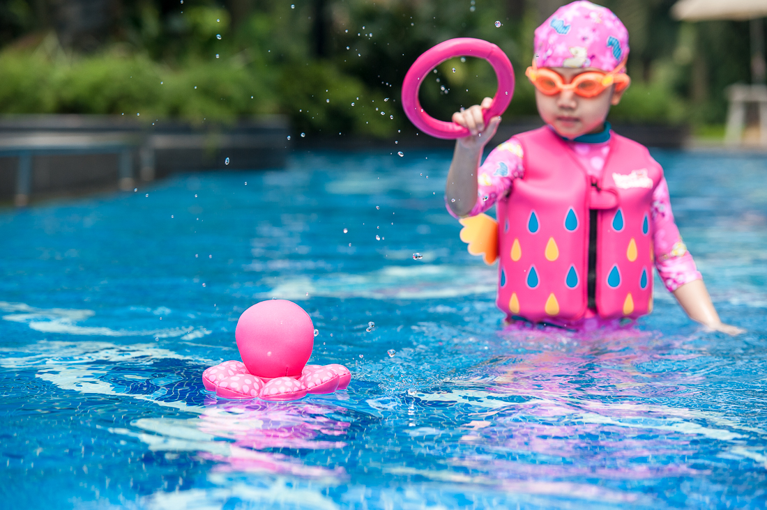 Beach Vacation Essentials: Lightweight Neoprene Toy Packing List