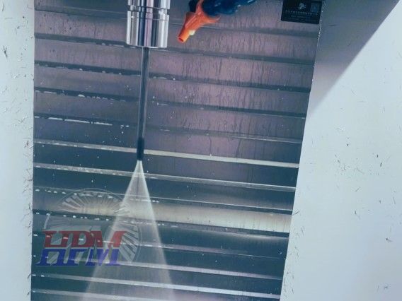 New CNC Machining Center with High - Pressure Through - Spindle Coolant System