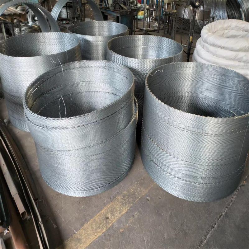 CBT-16 Razor Wire