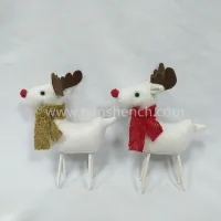 Рождественское украшение оленя для столешницы