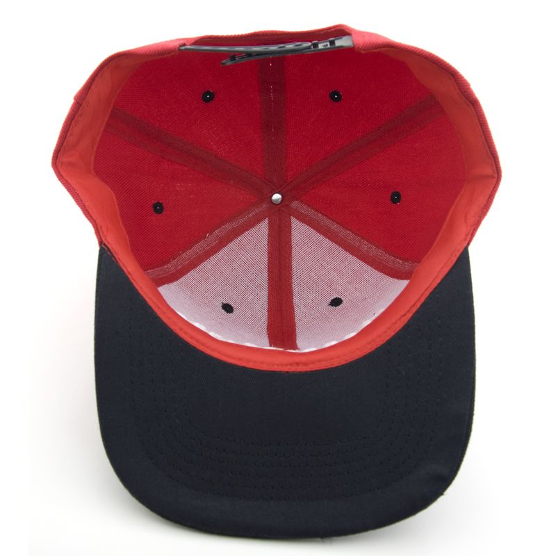 Zweifarbige Snapback-Kappe mit gesticktem Logo