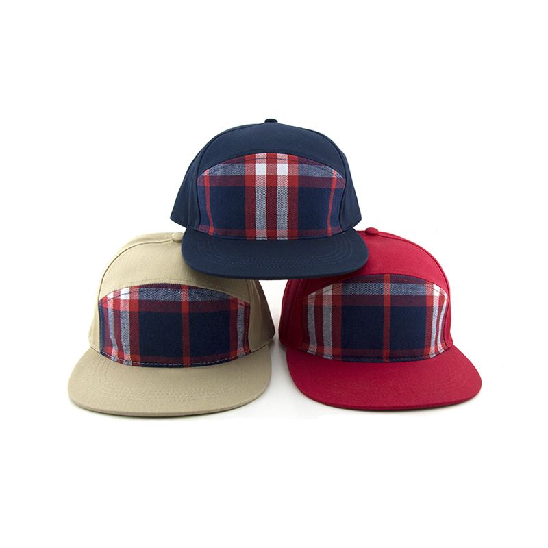 Snapback cap with special front panel