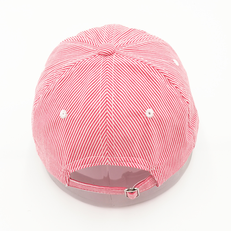 قبعة بيسبول من جلد الغزال مع مصباح ليد