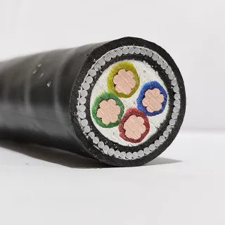 Suministro de existencias Cable de 4 núcleos con aislamiento de PVC o XLPE Cable de alimentación eléctrica blindado de cobre de 10 mm2 y 120 mm