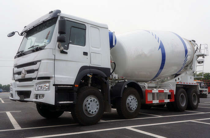 SINOTRUK HOWO 8m3 Concrete Mixer Truck