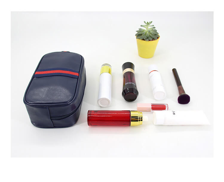 plain toiletry bags