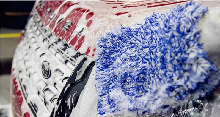 Gant de lavage de voiture en microfibre en peluche