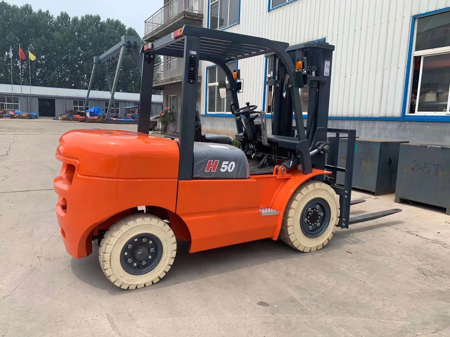 small 5 ton diesel forklift
