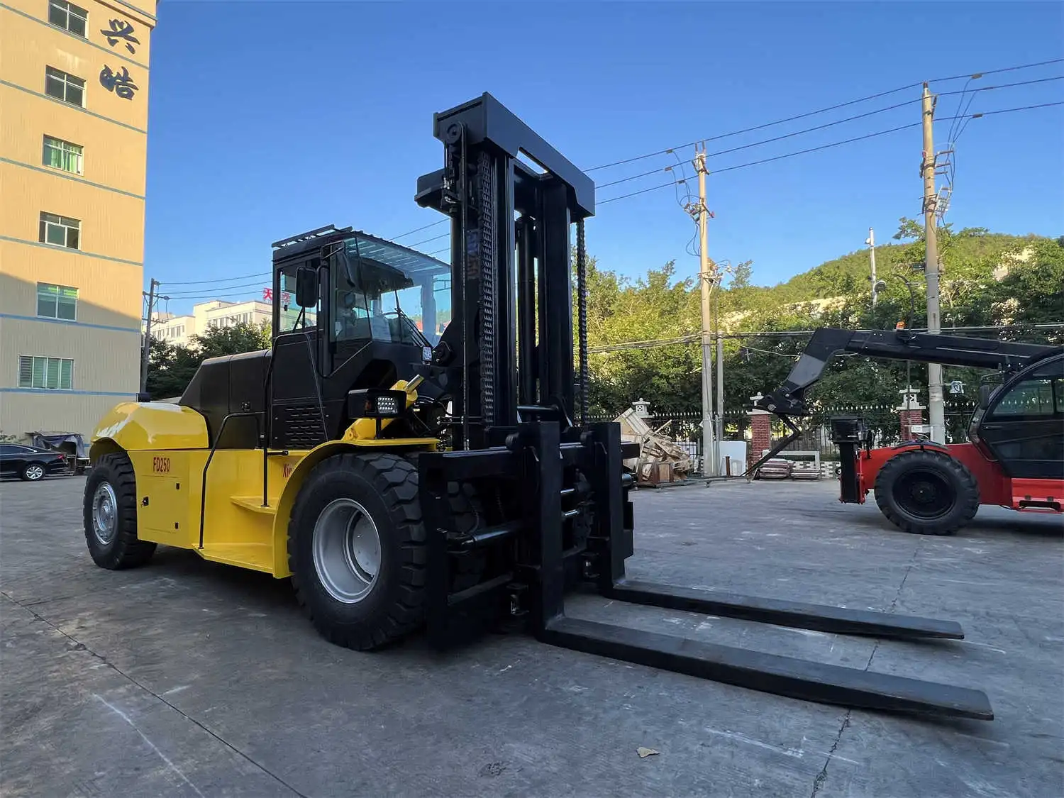 25 トン フォークリフト、25 トン容量のディーゼル フォークリフトの