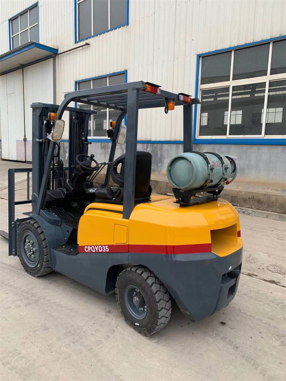 7 トン ディーゼル フォークリフト TCM 価格を購入