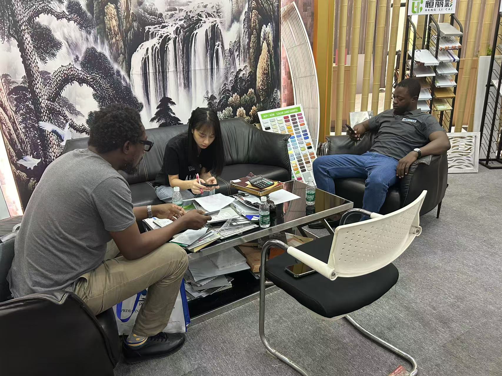 consumers and entrepreneurs in Burkina Faso with an opportunity to gain a deeper understanding of the Chinese market